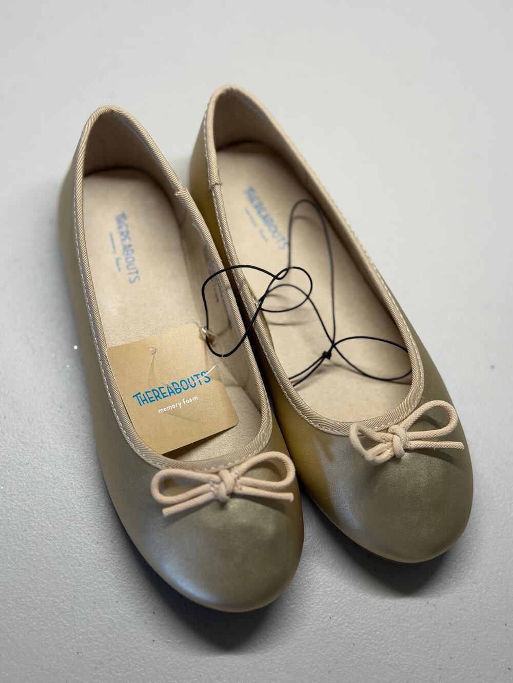 NEW! Thereabouts Lexi Gold 2M Girls Shoes